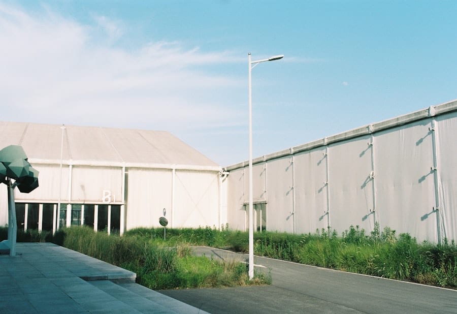 What Options Are Available for Temporary Storage or Warehousing when Using a Long-distance Moving Service for an Out-of-state Move with Transitional Housing or Space Constraints? 1 abcdhe 48
