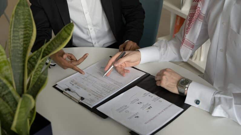 Photo Contract signing