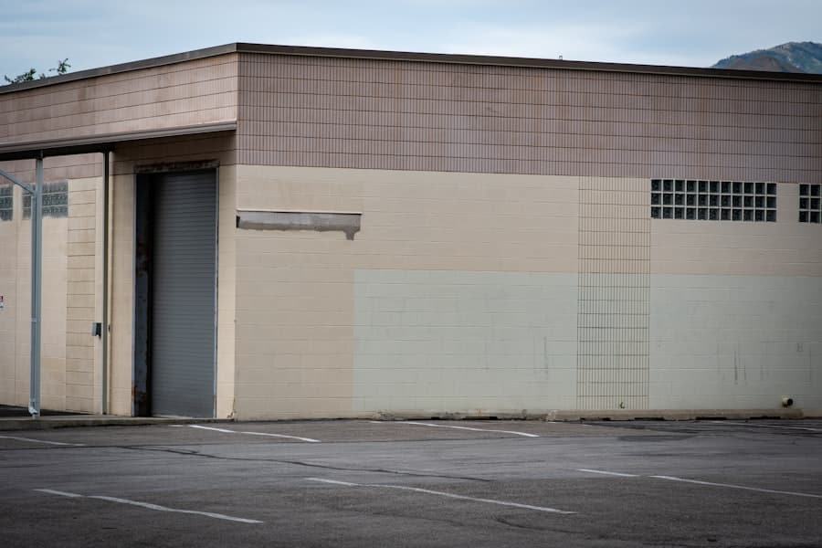 What Options Are Available for Temporary Storage or Warehousing when Using a Long-distance Moving Service for an Out-of-state Move with Transitional Housing or Space Constraints? 2 image 97